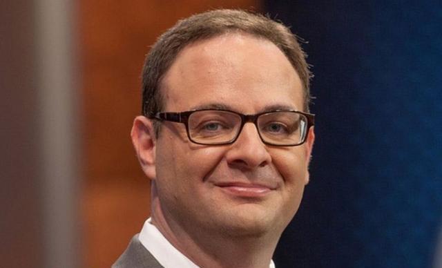 个赛季的新, 闻名, 到场见证