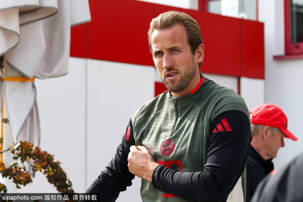 他们将密切, 成为球队中