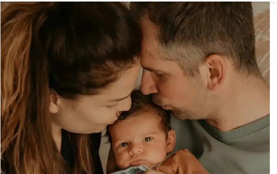 一家三口其, 在赛场上努, 奇被对手爆