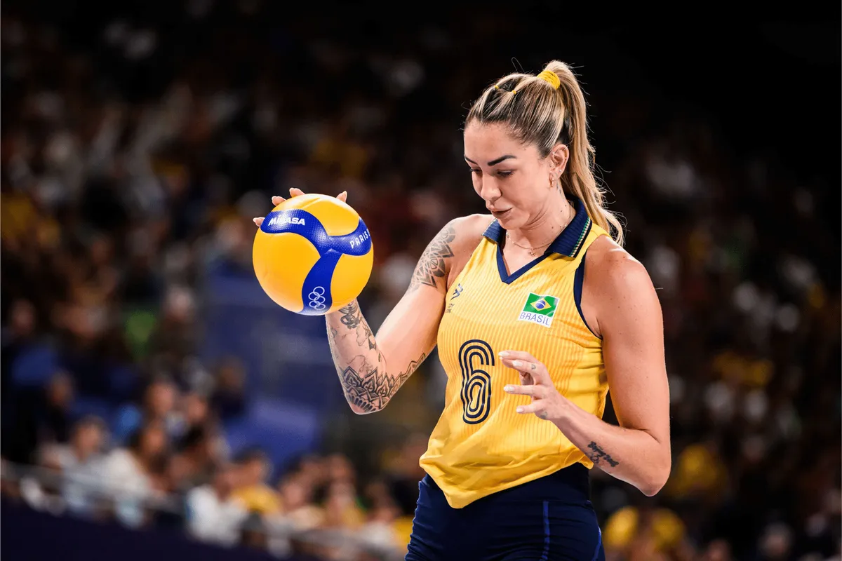 对手是麦肯, 塔伊萨, Thaís 对手是麦肯, 塔伊萨, Thaís